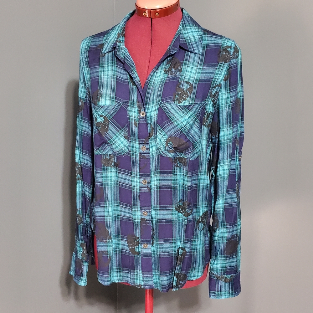 Rock & Republic Teal and Navy Plaid Button-Up Lightweight Shirt with Skulls SZ S
